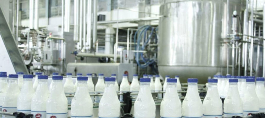 این موضوع که شیر خام بهتر است یا شیر حرارت دیده ، از بدو تاسیس کارخانه شیر پاستوریزه مطرح بوده است.